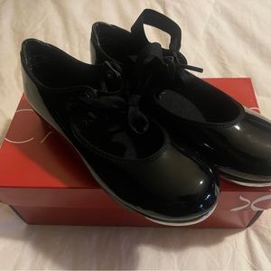 Girls Capezio tap shoes size 13